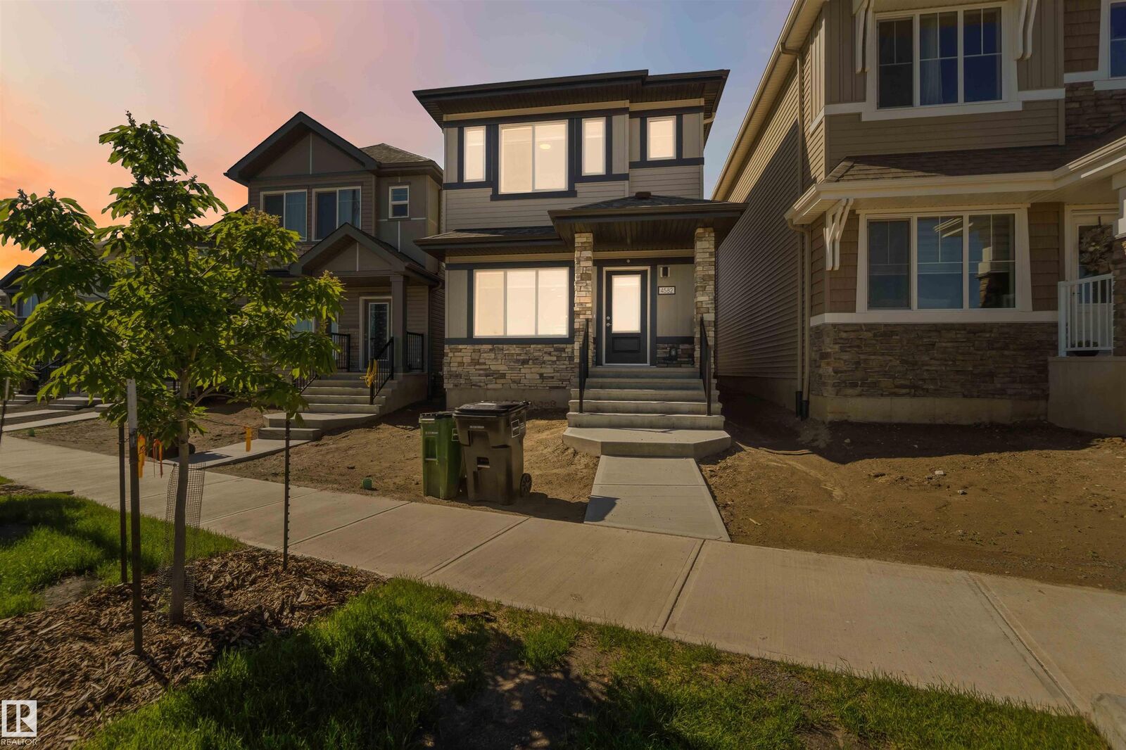 Property Photo:  4582 Warbler Loop NW  AB T3N 1R5 