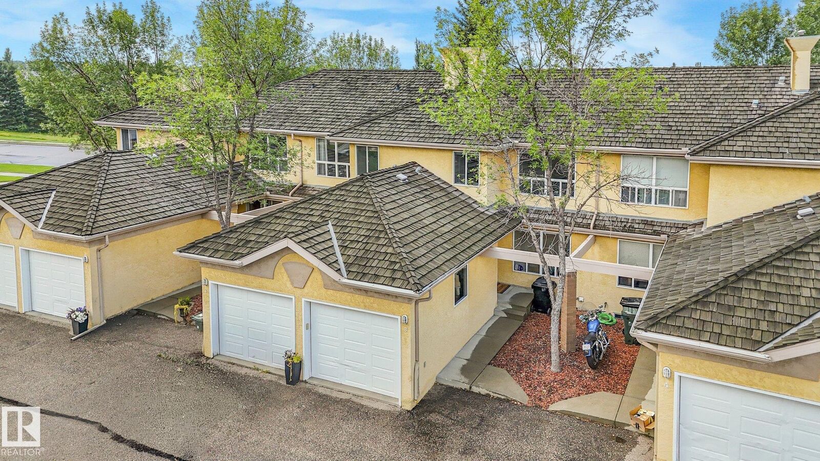 Property Photo:  901 Normandy Drive 3  AB T8A 5V7 