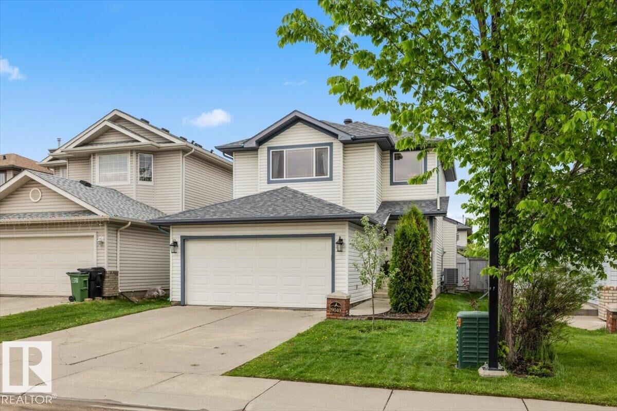 Property Photo: 19040 47 Avenue NW AB T6M 2V6