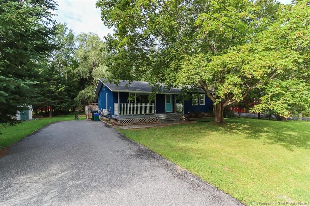 Property Photo:  3 Parkwood Drive  NB E2E 1P4 