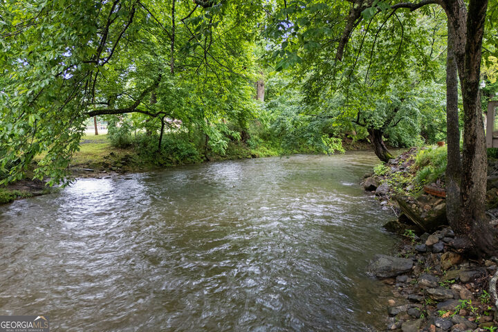 Property Photo: 4167 &Amp 4168 Riverbank Run GA 30546