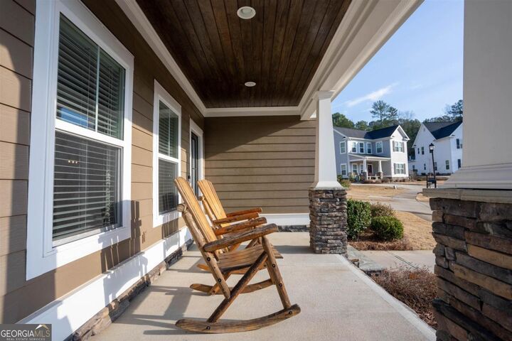 Property Photo: 1231 Carriage Ridge Drive GA 30642