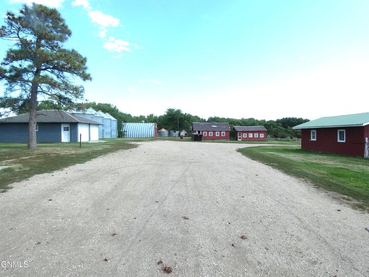 Property Photo:  6622 11th Avenue SE  ND 58544 