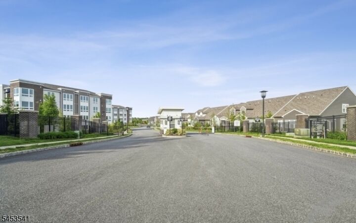 Property Photo:  2 Vanderbilt Blvd 403  NJ 07932 