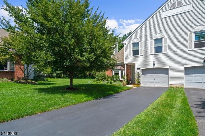 Property Photo:  753 Vanessa Ln  NJ 08853 