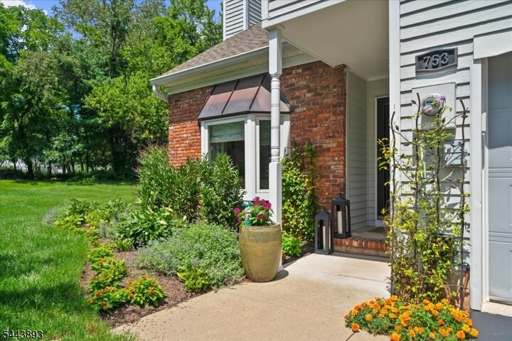 Property Photo:  753 Vanessa Ln  NJ 08853 