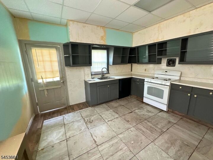 Property Photo: 139 S Sussex St NJ 08030