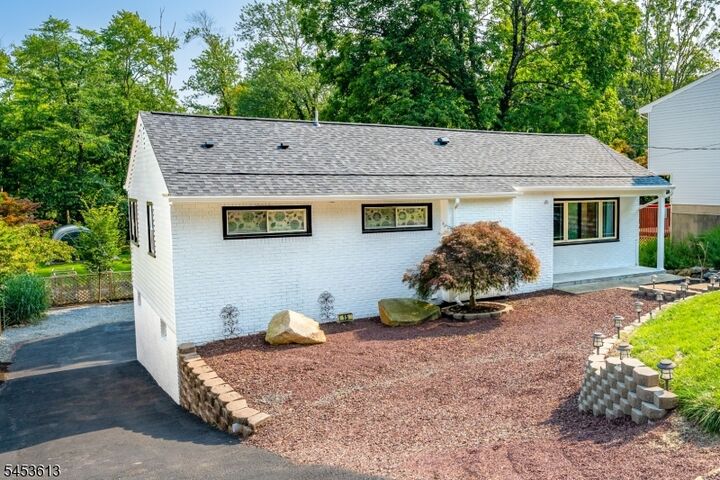 Property Photo:  15 Apache Trl  NJ 07866 