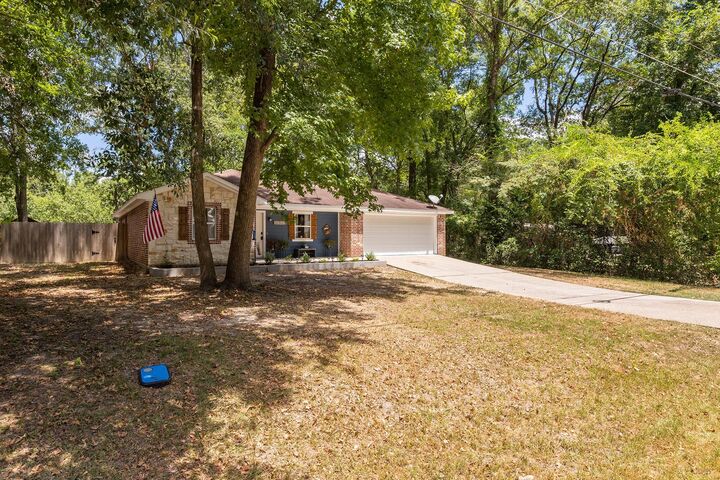 Property Photo:  902 Mark Street  TX 75904 