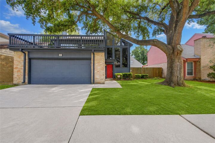 Property Photo:  5030 Autumn Forest Drive  TX 77091 