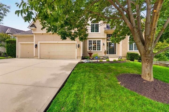 Property Photo: 14804 Carter Street KS 66221