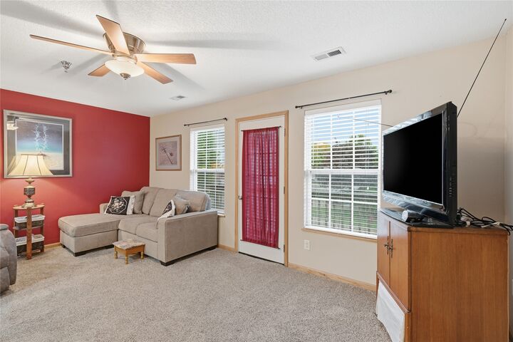 Property Photo:  2150 NE 18th Street 115  IA 50111 
