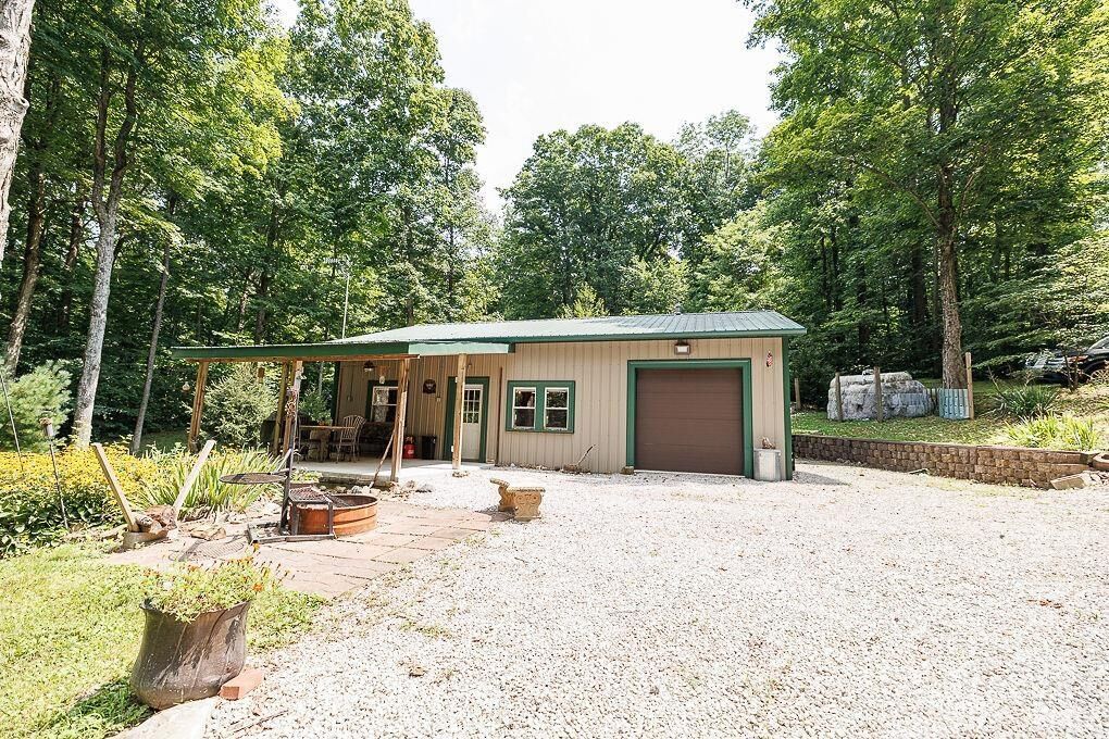 Property Photo:  1405 Lakeside Drive  IN 47460 