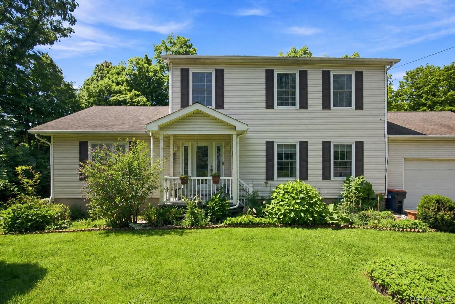 Property Photo:  36 Hillside Avenue  NY 12594 