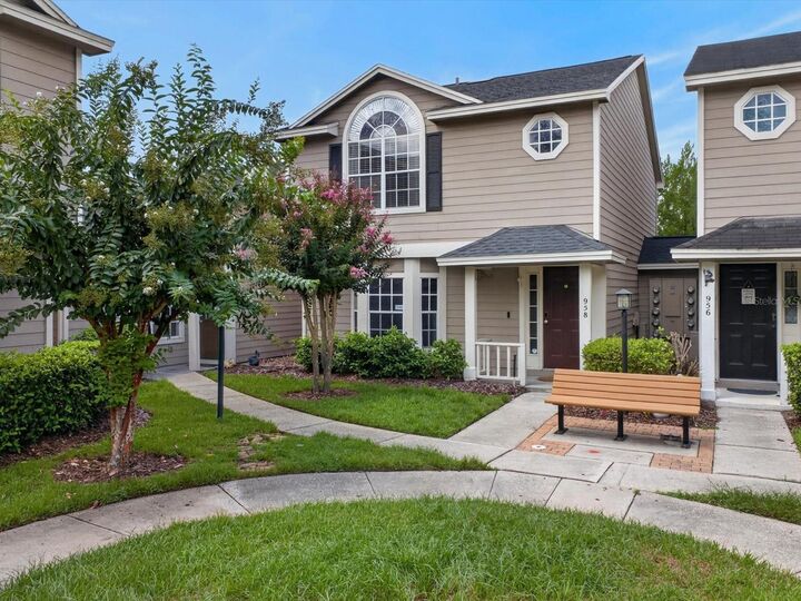 Property Photo: 958 Sykes Court 104 FL 32828
