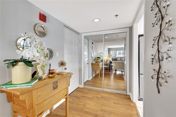 Property Photo:  204 Quayside Circle 201  FL 32751 