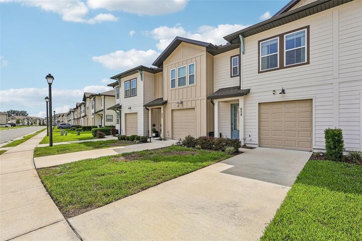 Property Photo: 658 Longboat Drive FL 33896