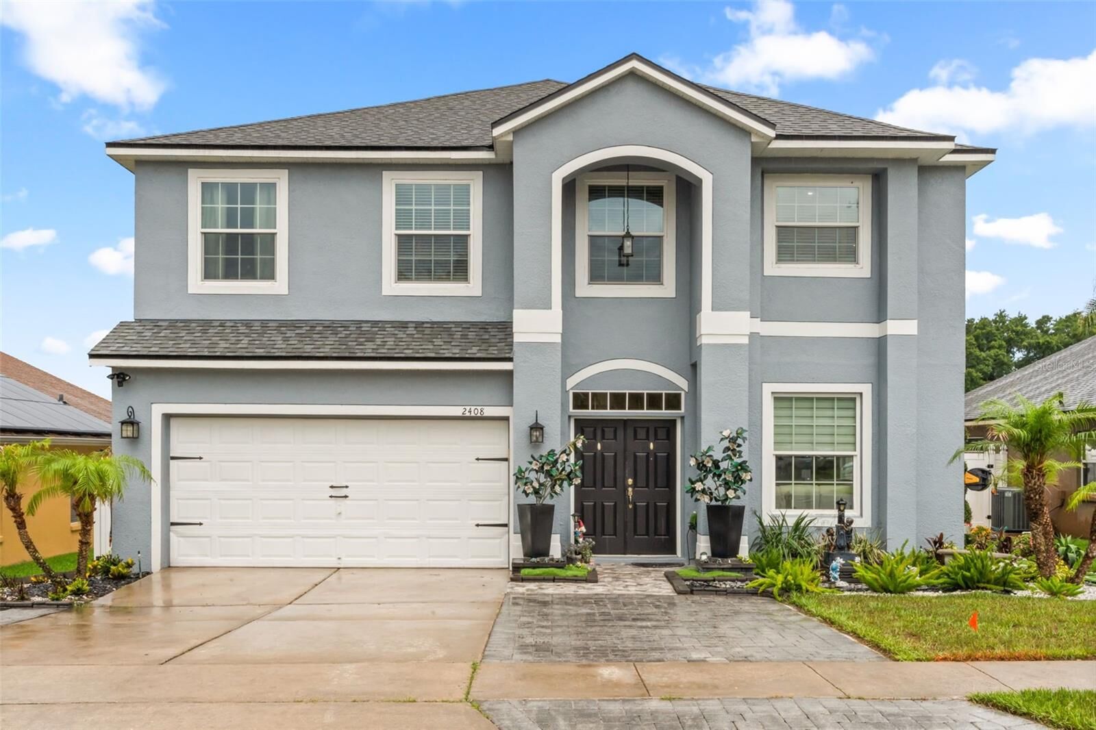 Property Photo: 2408 Cimmaron Ash Way FL 32703