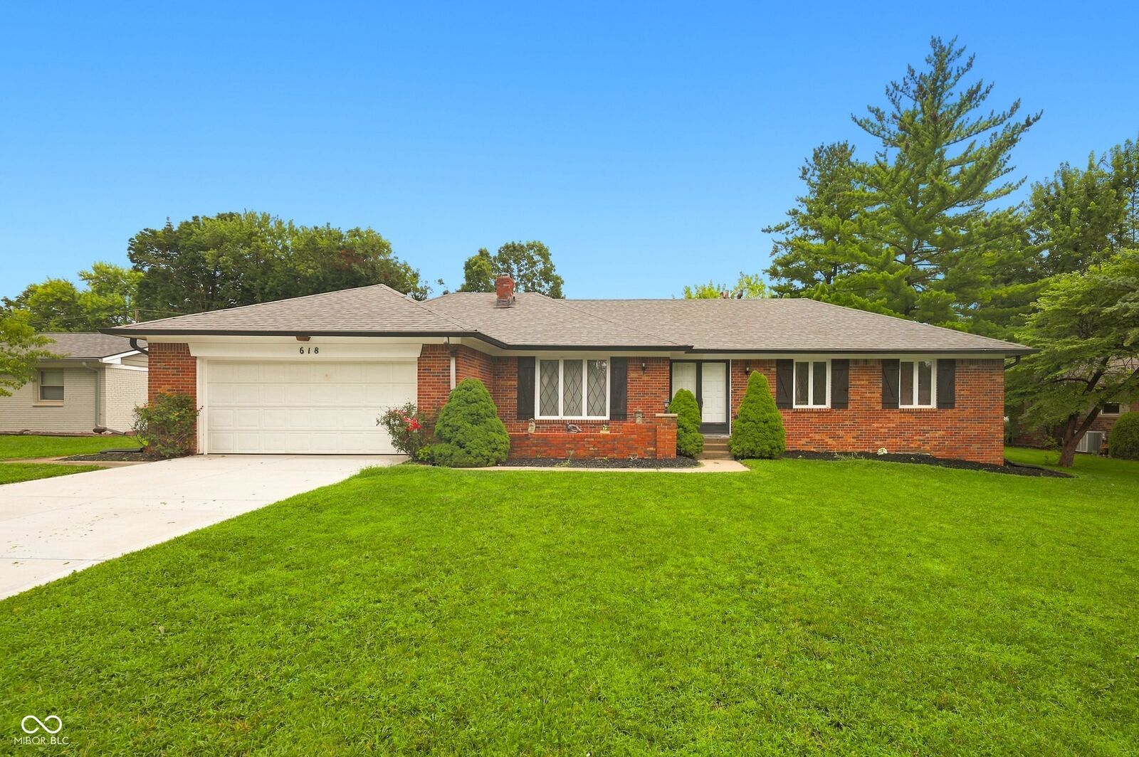 Property Photo:  618 Brookview Drive  IN 46142 