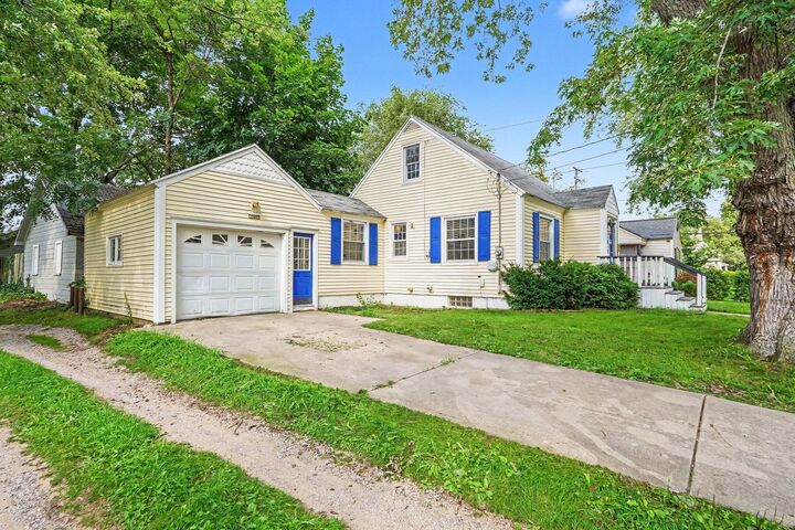 Property Photo:  1113 Griggs Street SE  MI 49507 