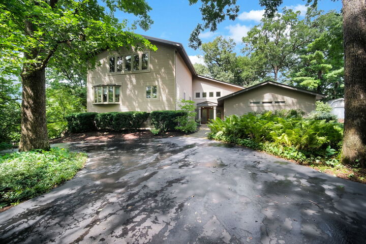 Property Photo:  43W976 Oakleaf Drive  IL 60119 
