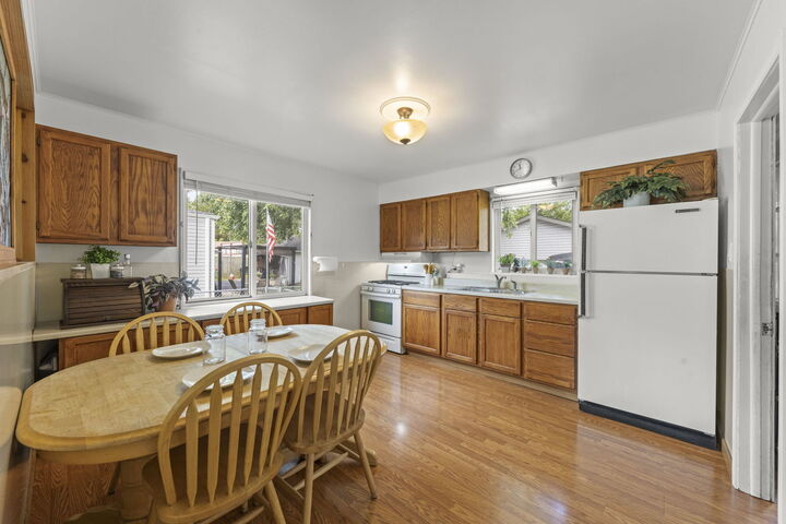 Property Photo:  720 E Le Moyne Avenue  IL 60148 