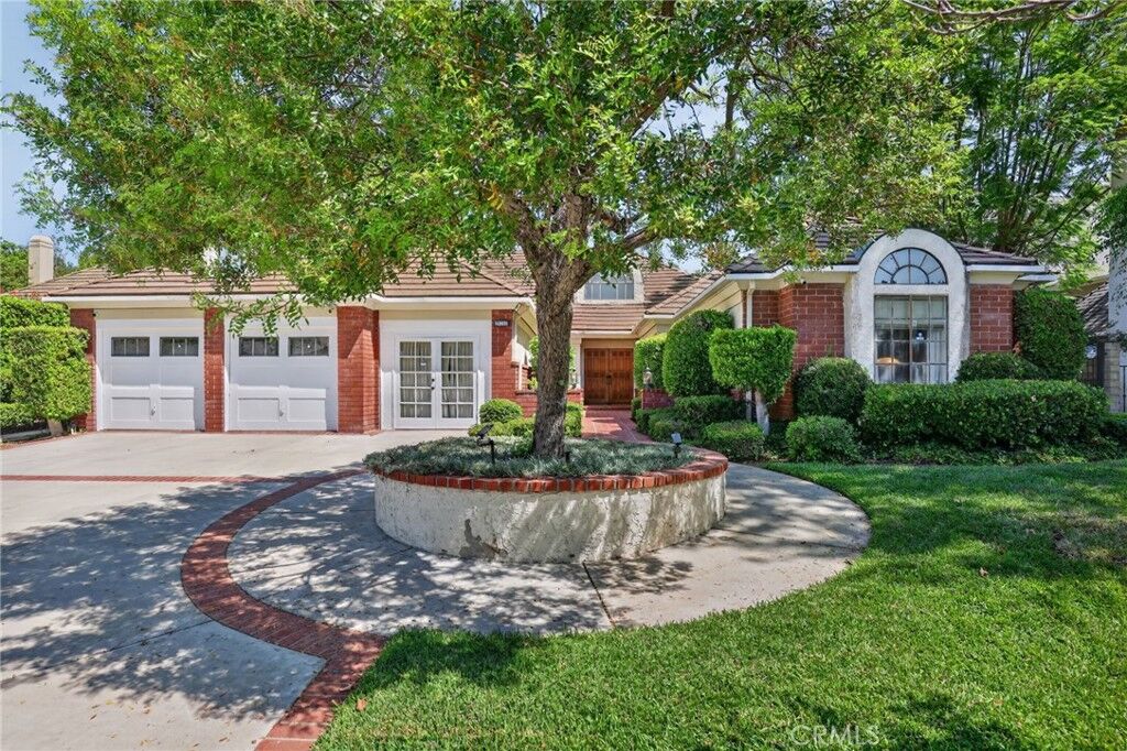 Property Photo: 19233 Mayall Street CA 91324