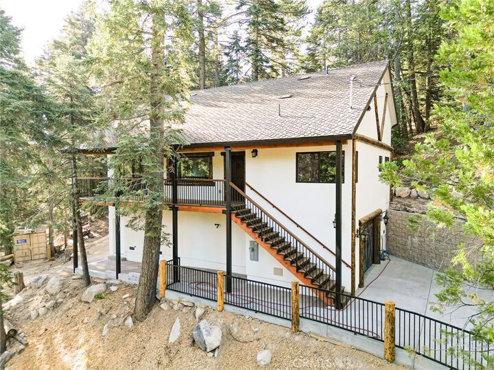 Property Photo:  26325 Jacqueline Rd  CA 92391 