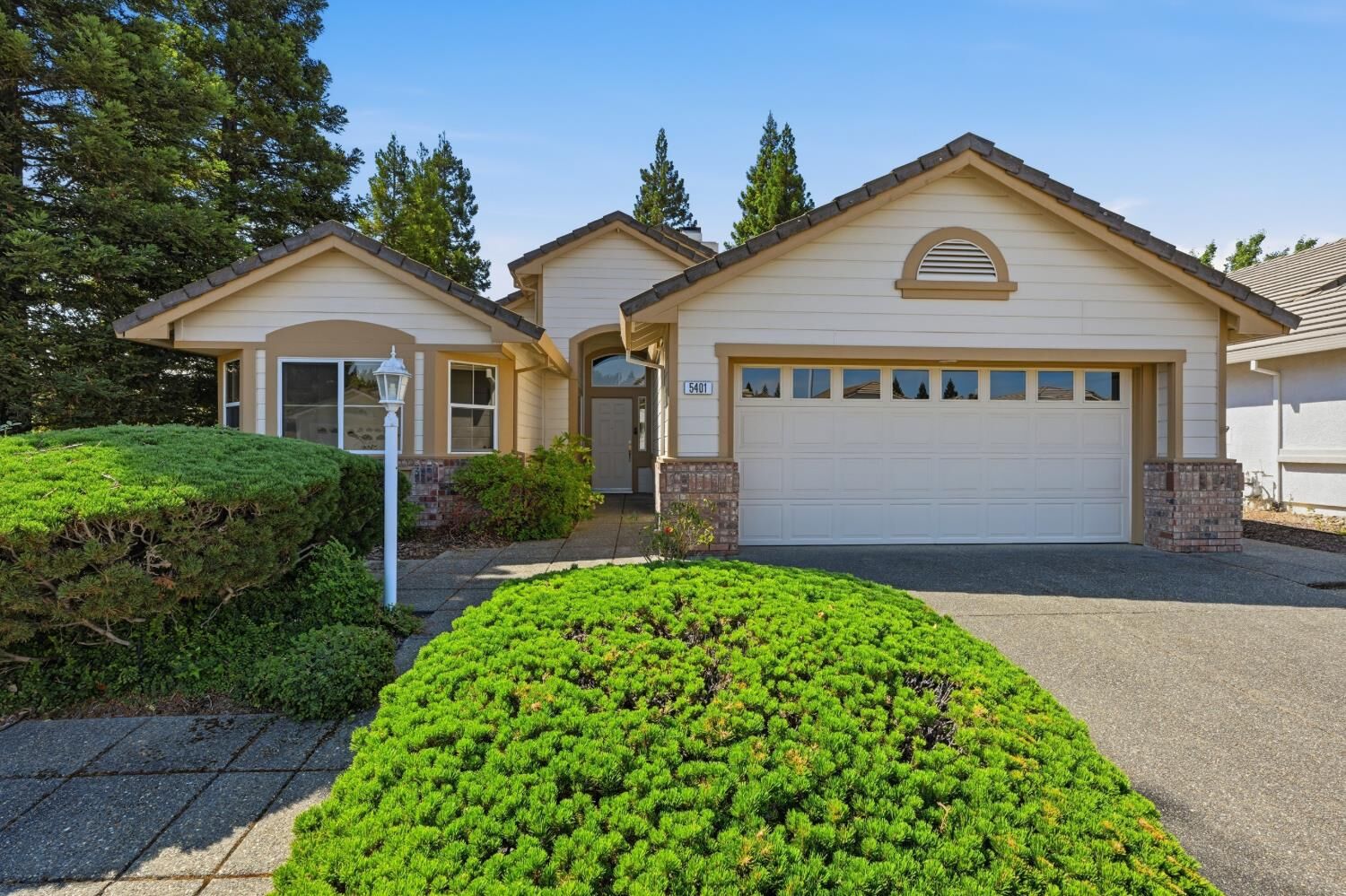 Property Photo: 5401 Campcreek Loop CA 95747