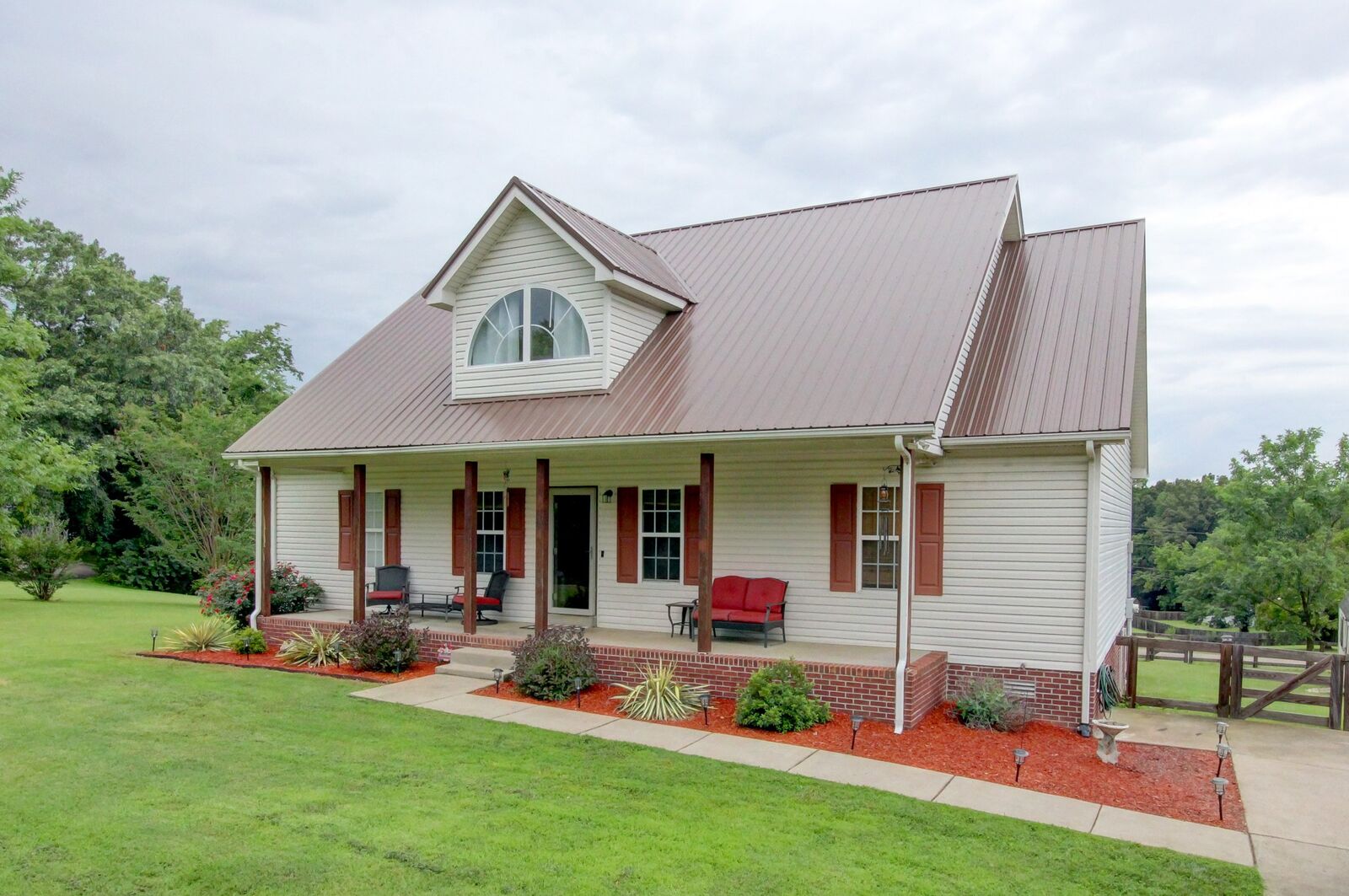 Property Photo: 2964 Sweethome Rd TN 37035