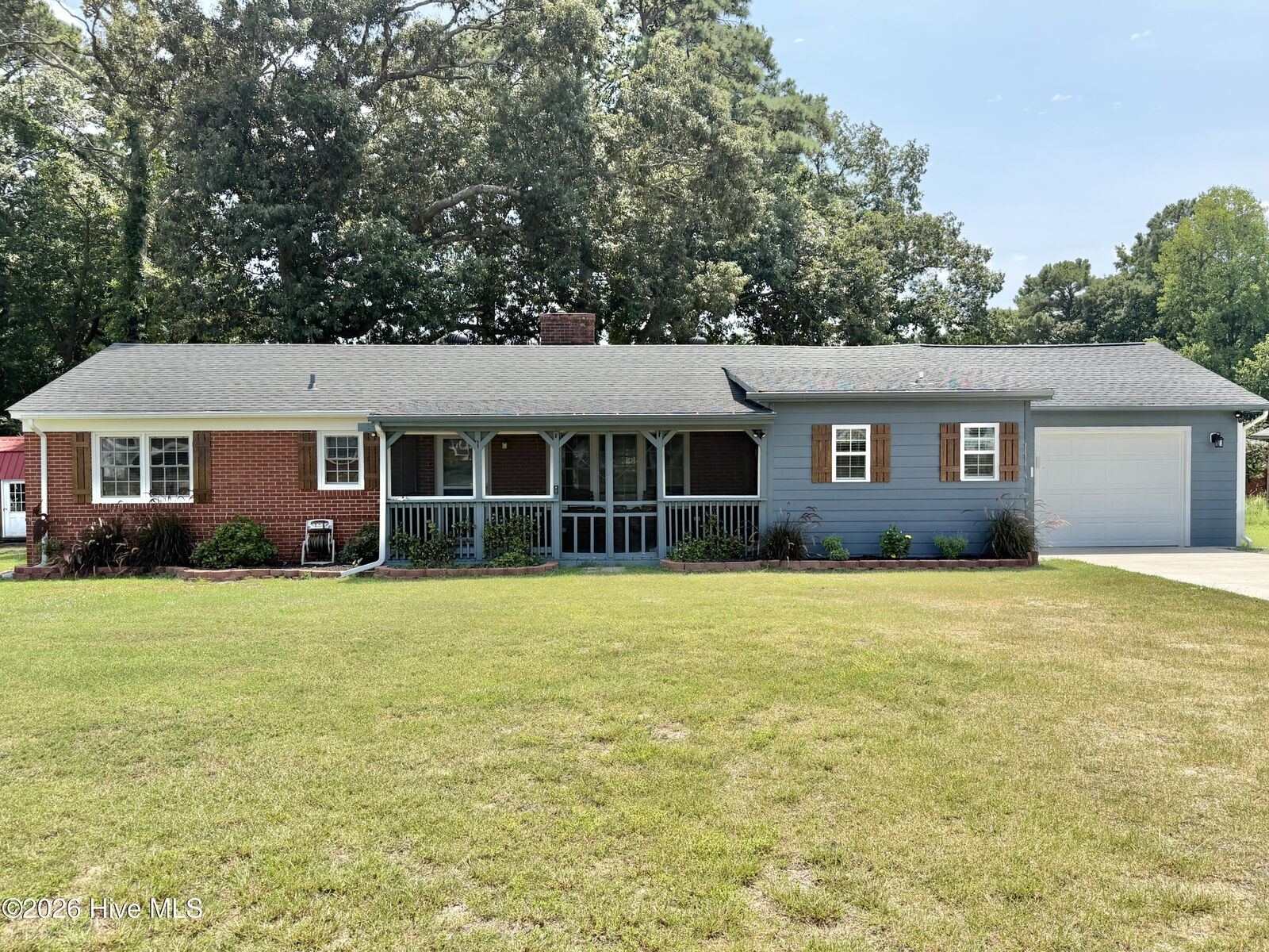 Property Photo: 206 Crestwood Drive NC 28580