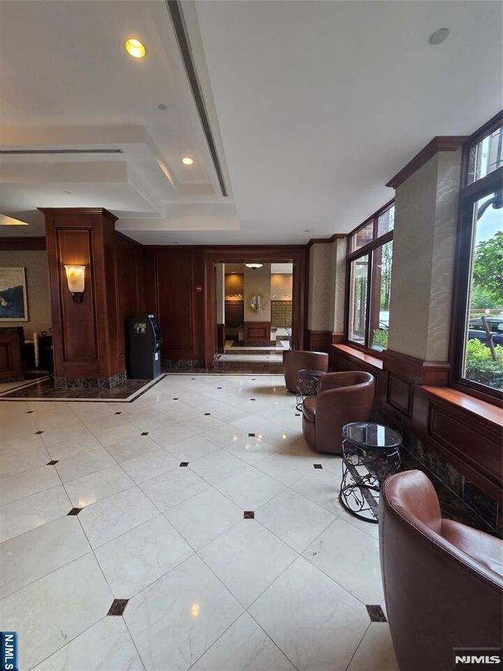 Property Photo:  100 Old Palisade Road 3605  NJ 07024 