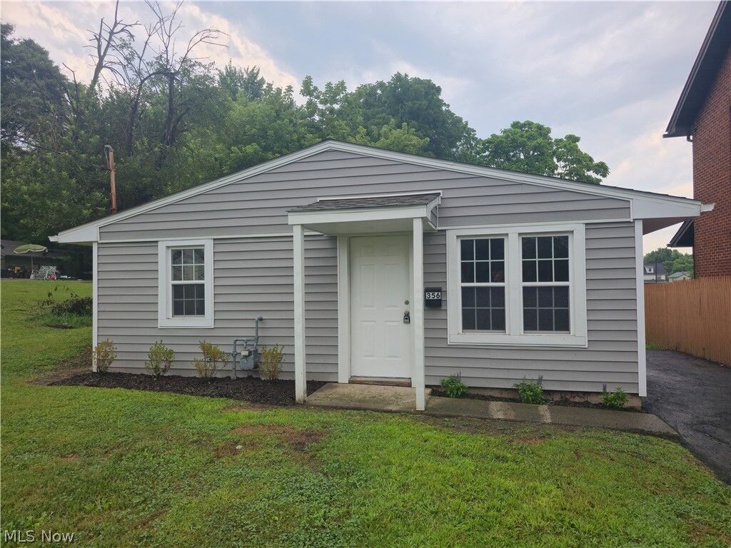 Property Photo:  356 Randolph Street  OH 44509 