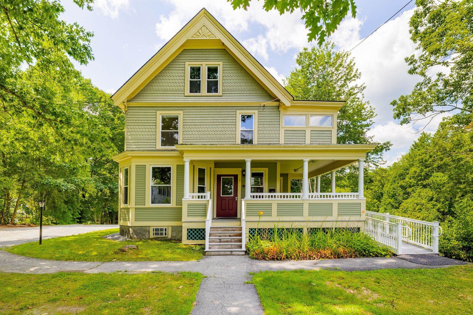 Property Photo:  1 Prospect Street  NH 03755 