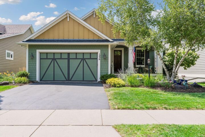 Property Photo: 1236 Lakemoor Drive MN 55129