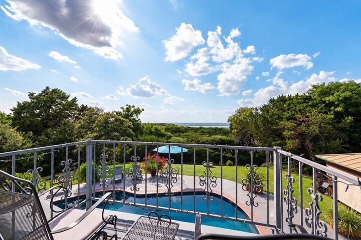 Property Photo: 1819 W Belt Line Road TX 75104