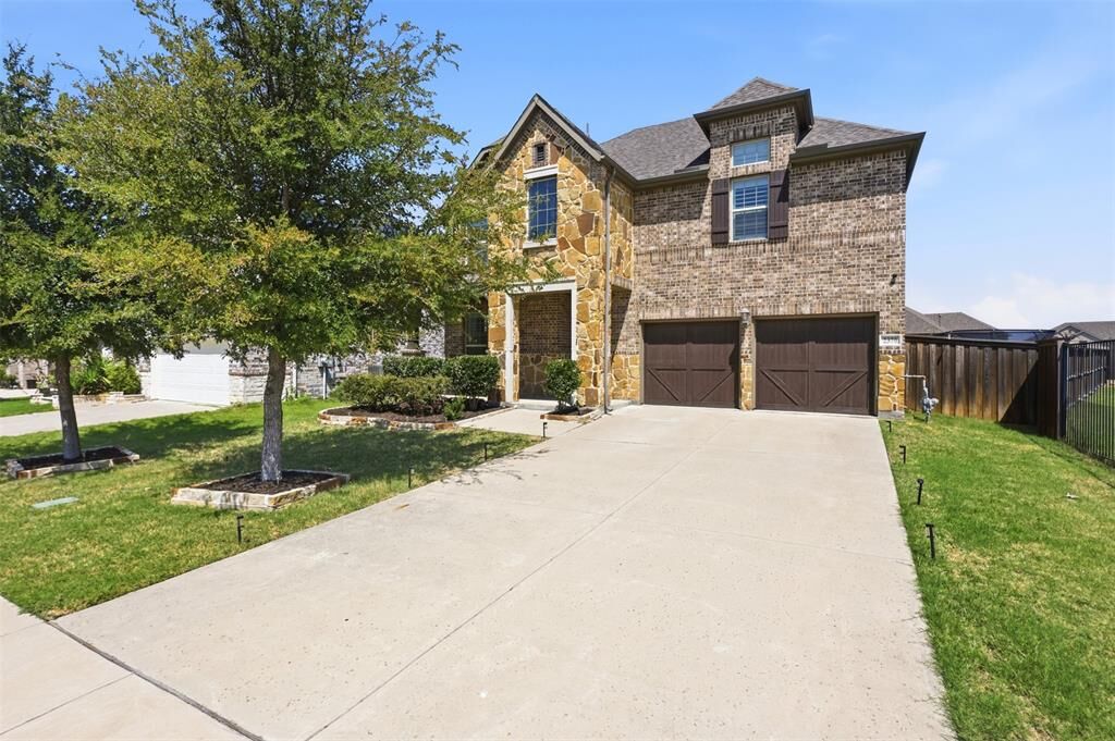 Property Photo:  2370 Canary Grass Lane  TX 75078 