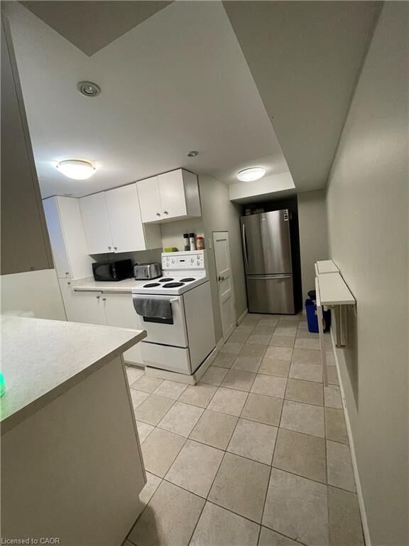 Property Photo: 726 West 5th Street 2 ON L9C 3R4