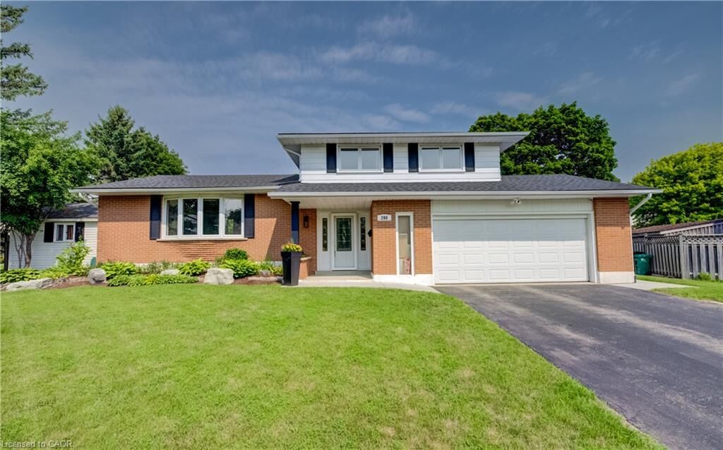 Property Photo: 298 Creighton Court ON N2K 1W6
