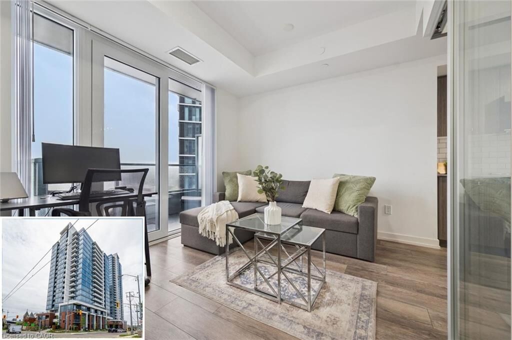 Property Photo:  15 Wellington Street S 903  ON N2G 0E4 