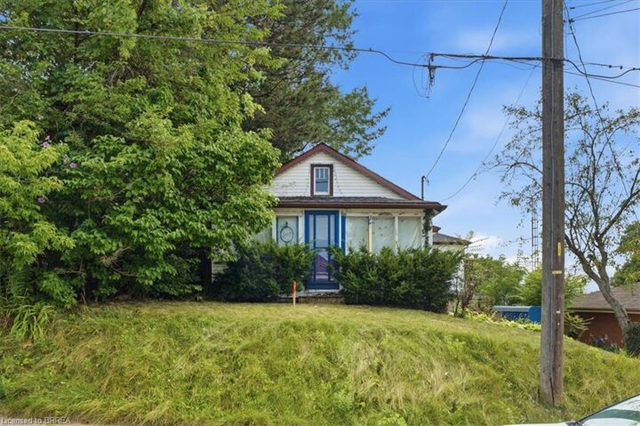 Property Photo:  367 Nelson Street  ON N3S 4E6 