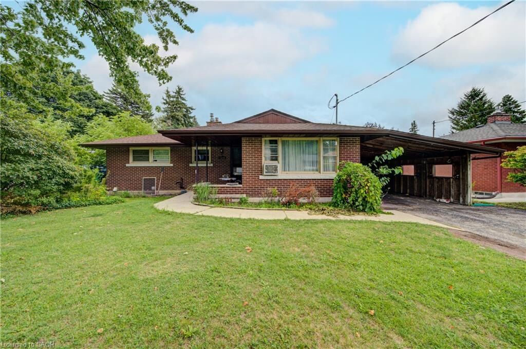 Property Photo:  189 Gatewood Road  ON N2M 4E3 