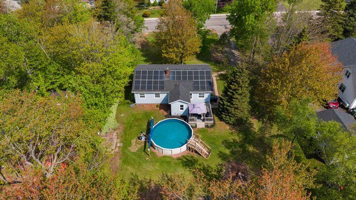Property Photo:  16 Oak Drive  PE C1A 6T5 
