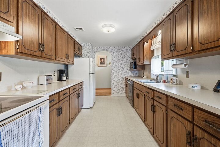 Property Photo: 14 Sylvia St MA 01080