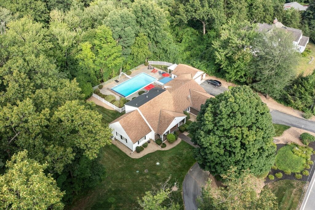 Property Photo: 905 West St MA 01453