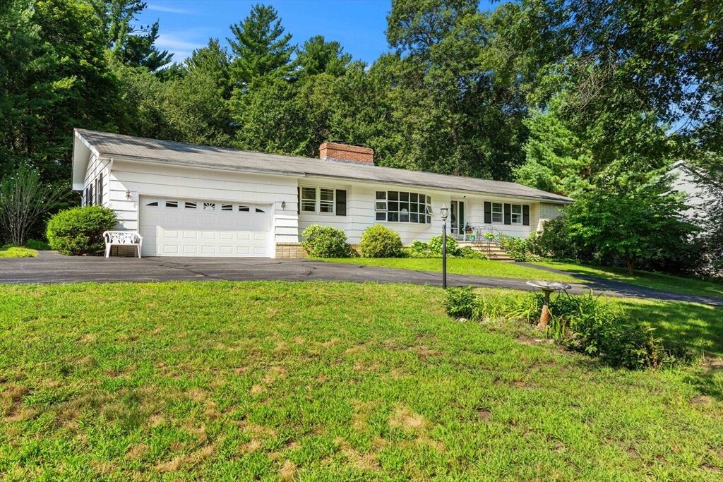 Property Photo: 437 Salem St MA 01845