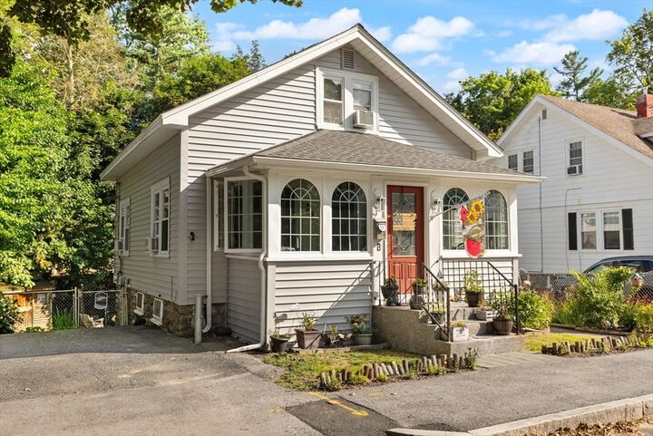 Property Photo: 9 Norcross St MA 01602