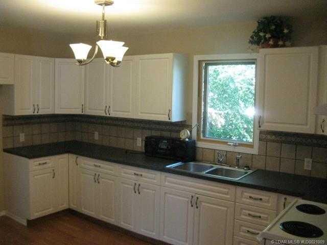 Property Photo: 116 2nd Avenue NE AB T0K 1M0