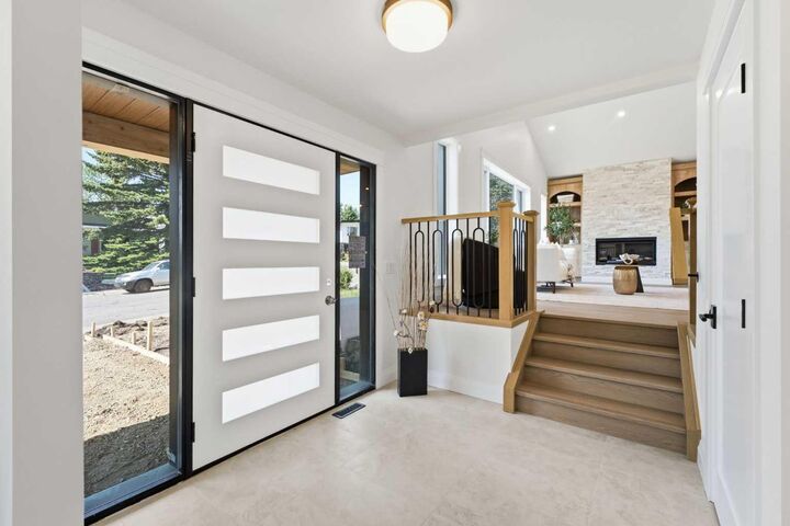 Property Photo:  3375 Breton Close NW  AB T2L 1X3 