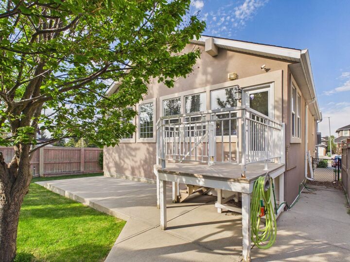 Property Photo: 181 Panamount Hill NW AB T3K 5P5